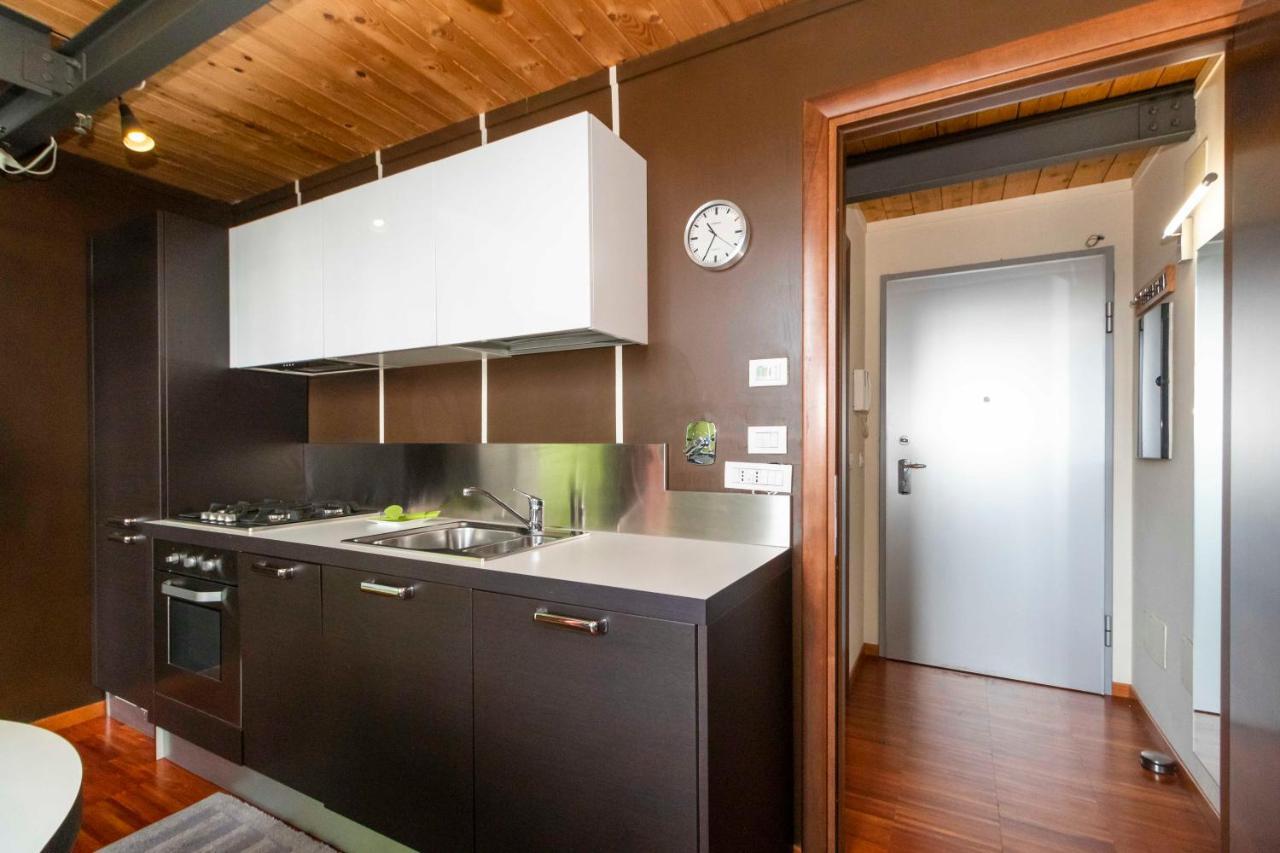 Dora Riverside Modern Apartment With Private Parking Torino Dış mekan fotoğraf